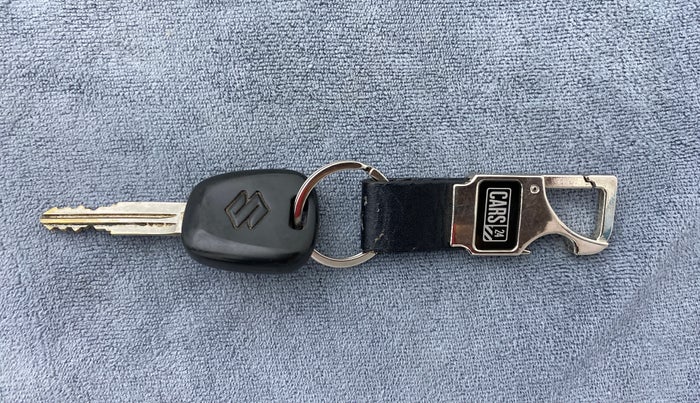 2015 Maruti Alto K10 VXI P, Petrol, Manual, 29,082 km, Key Close-up