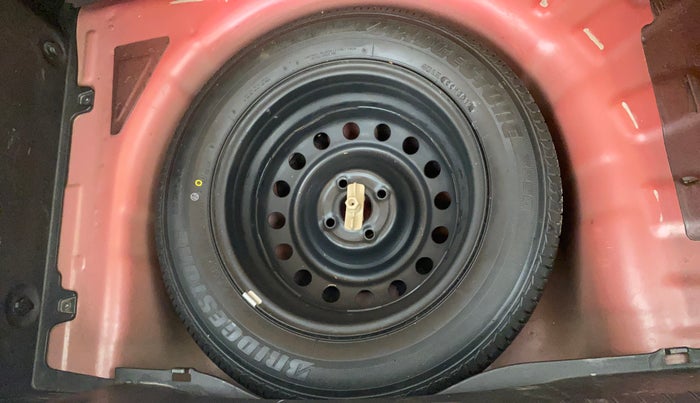 2017 Hyundai Elite i20 ASTA 1.2 DUAL TONE, Petrol, Manual, 1,17,862 km, Spare Tyre