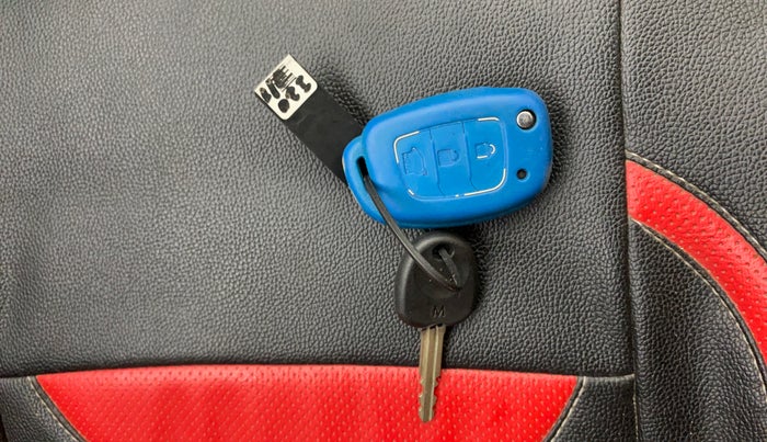 2017 Hyundai Elite i20 ASTA 1.2 DUAL TONE, Petrol, Manual, 1,17,862 km, Key Close Up