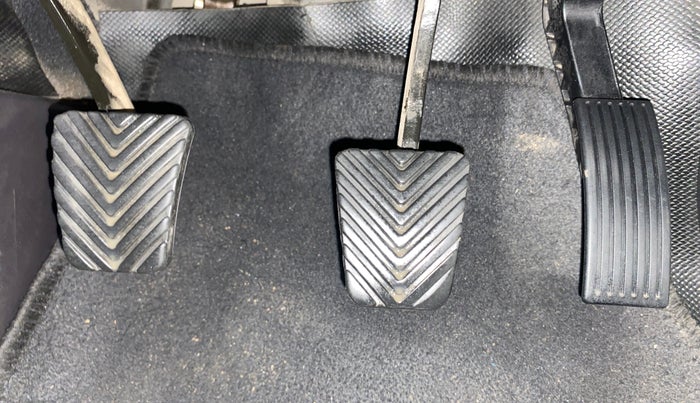 2017 Hyundai Elite i20 ASTA 1.2 DUAL TONE, Petrol, Manual, 1,17,862 km, Pedals