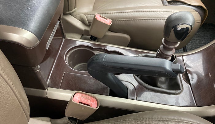 2013 Mahindra XUV500 W8, Diesel, Manual, 80,437 km, Gear Lever