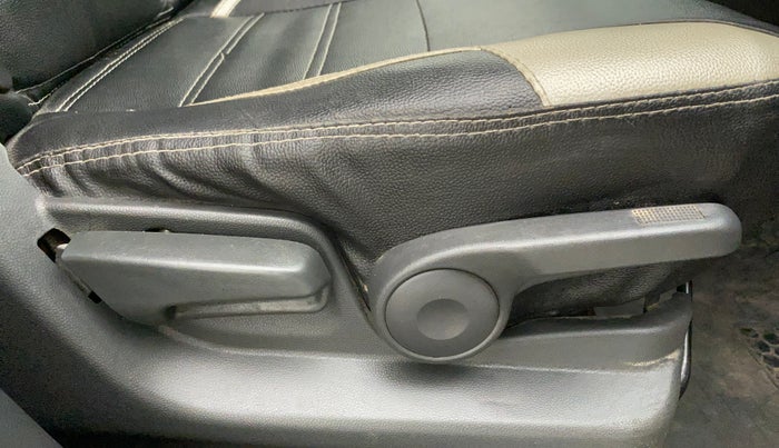2012 Maruti Ritz ZXI, Petrol, Manual, 66,566 km, Driver Side Adjustment Panel