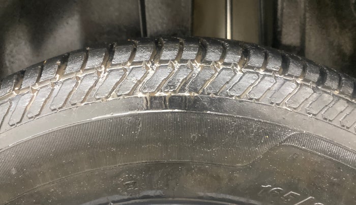 2013 Maruti Swift VDI, Diesel, Manual, 88,028 km, Left Rear Tyre Tread