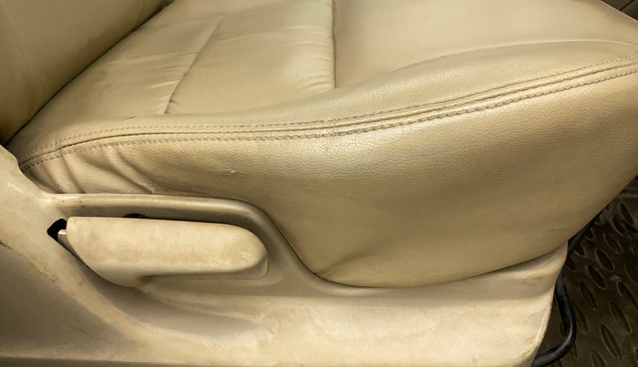 2015 Maruti Ertiga VXI, Petrol, Manual, 86,010 km, Driver Side Adjustment Panel