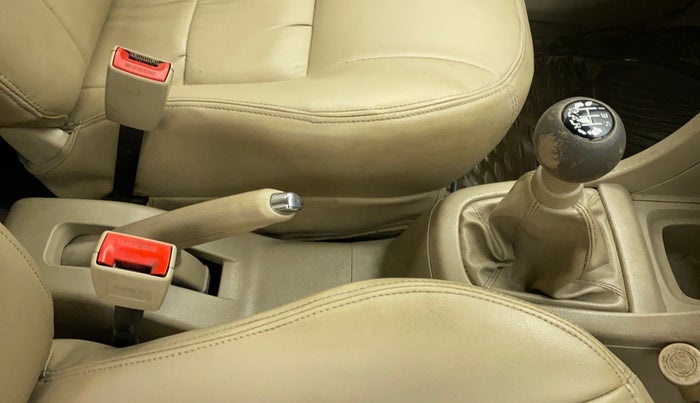 2015 Maruti Ertiga VXI, Petrol, Manual, 86,010 km, Gear Lever