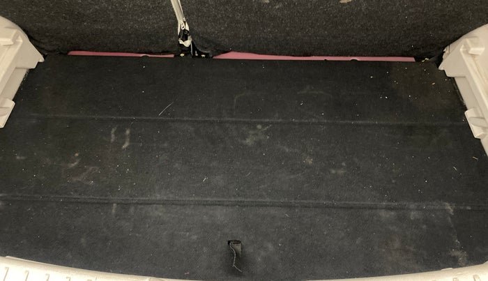 2019 Mahindra XUV300 W6 1.2 PETROL, Petrol, Manual, 45,892 km, Boot Inside