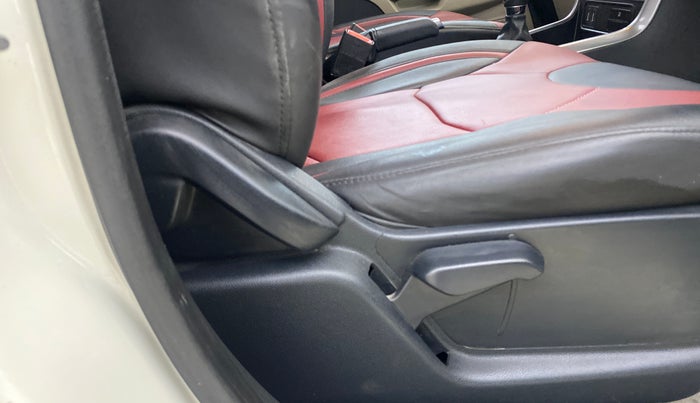 2019 Ford Ecosport TITANIUM + 1.5L PETROL, Petrol, Manual, 53,368 km, Driver Side Adjustment Panel
