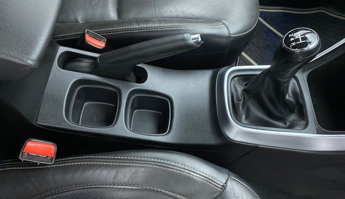 2018 Maruti S Cross ALPHA SHVS, Diesel, Manual, 56,062 km, Gear Lever