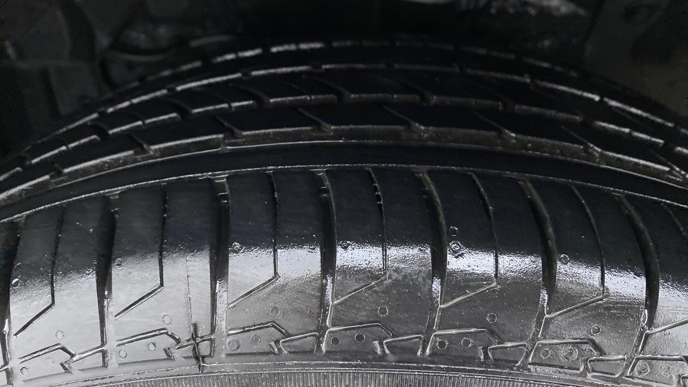 2018 Maruti S Cross ALPHA SHVS, Diesel, Manual, 56,062 km, Left Front Tyre Tread