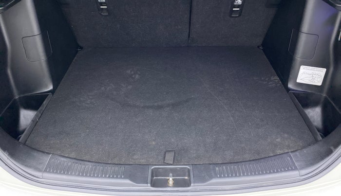 2018 Maruti S Cross ALPHA SHVS, Diesel, Manual, 56,062 km, Boot Inside