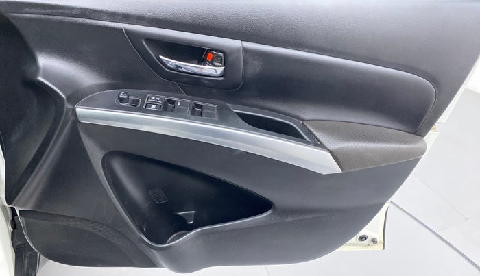 2018 Maruti S Cross ALPHA SHVS, Diesel, Manual, 56,062 km, Driver Side Door Panels Control