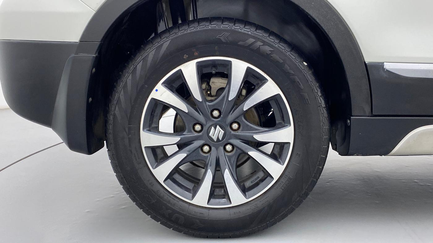 2018 Maruti S Cross ALPHA SHVS, Diesel, Manual, 56,062 km, Right Rear Wheel