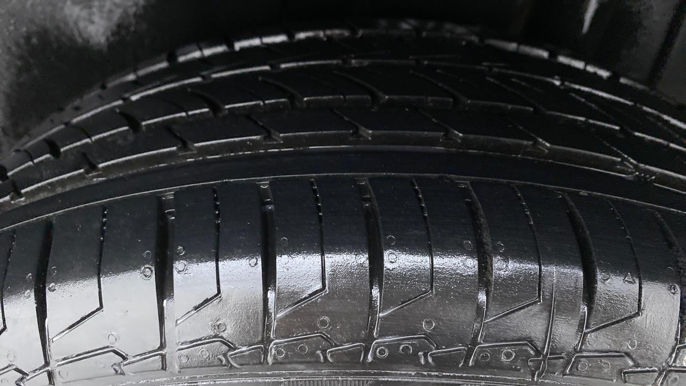 2018 Maruti S Cross ALPHA SHVS, Diesel, Manual, 56,062 km, Left Rear Tyre Tread