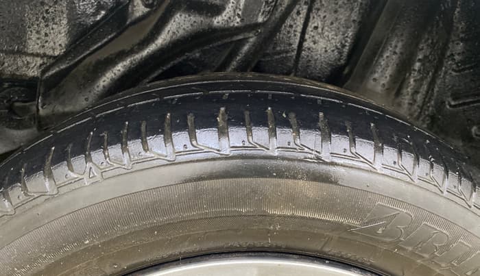 2013 Honda Amaze 1.2L I-VTEC S, Petrol, Manual, 89,232 km, Left Rear Tyre Tread