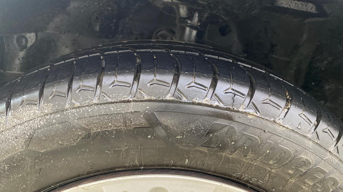 2013 Honda Amaze 1.2L I-VTEC S, Petrol, Manual, 89,232 km, Left Front Tyre Tread