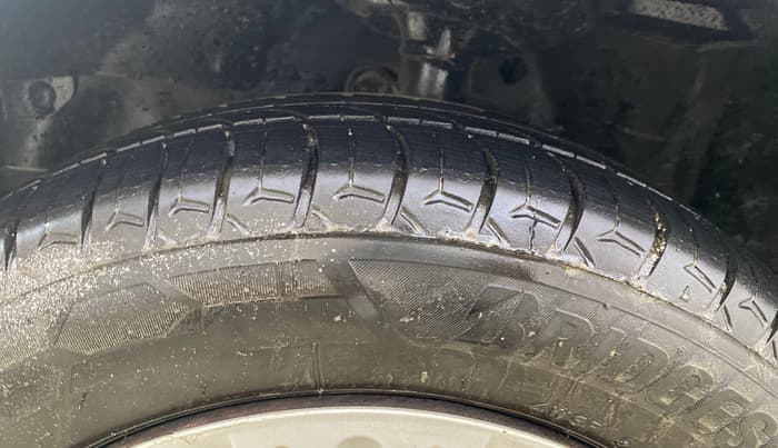 2013 Honda Amaze 1.2L I-VTEC S, Petrol, Manual, 89,232 km, Left Front Tyre Tread
