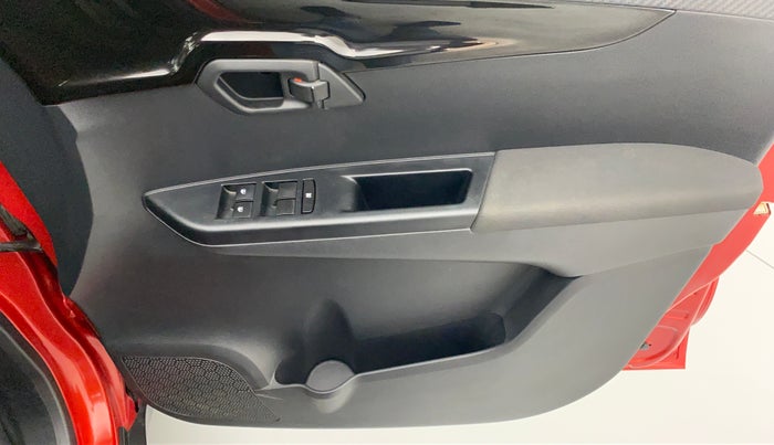 2017 Mahindra KUV 100 NXT K8 6 STR, Petrol, Manual, 16,648 km, Driver Side Door Panels Control