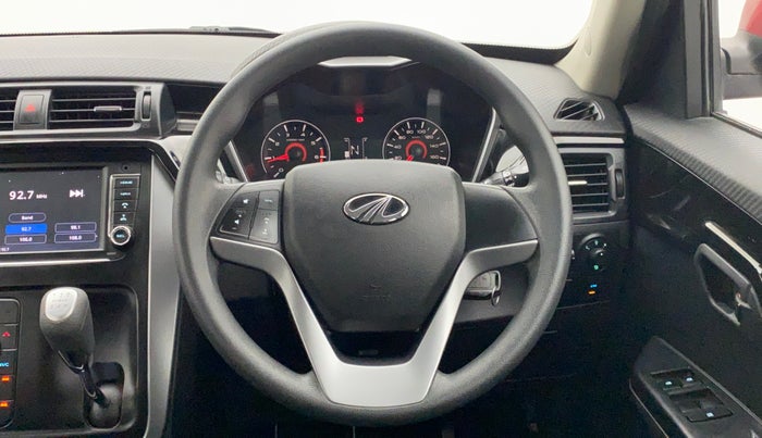2017 Mahindra KUV 100 NXT K8 6 STR, Petrol, Manual, 16,648 km, Steering Wheel Close Up