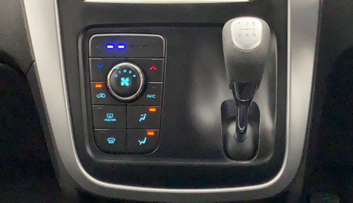 2017 Mahindra KUV 100 NXT K8 6 STR, Petrol, Manual, 16,648 km, Gear Lever