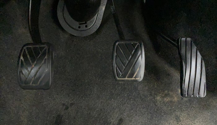 2013 Maruti Wagon R Stingray VXI, Petrol, Manual, 83,077 km, Pedals