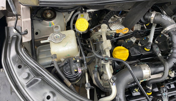 2021 Nissan MAGNITE XV PREMIUM TURBO CVT, Petrol, Automatic, 25,360 km, Engine View - Right