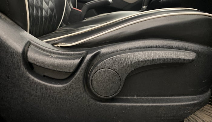 2018 Hyundai Creta SX AT 1.6 PETROL, Petrol, Automatic, 83,608 km, Driver Side Adjustment Panel