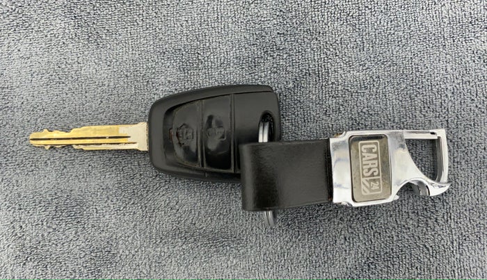 2019 Hyundai NEW SANTRO SPORTZ CNG, CNG, Manual, 68,865 km, Key Close Up