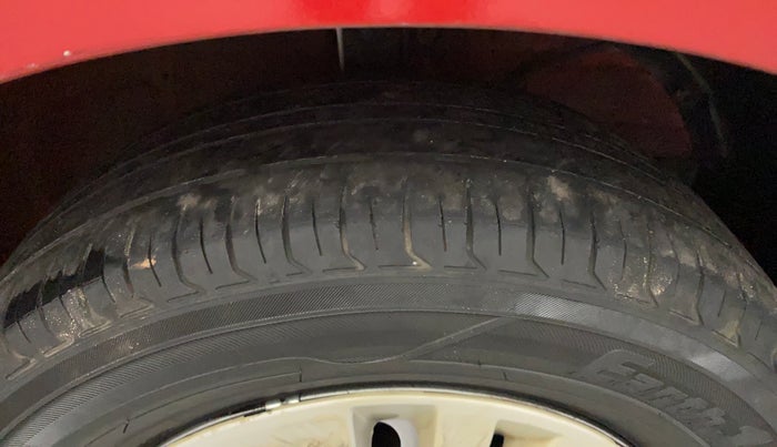 2019 Maruti Swift LXI, Petrol, Manual, 59,051 km, Right Front Tyre Tread