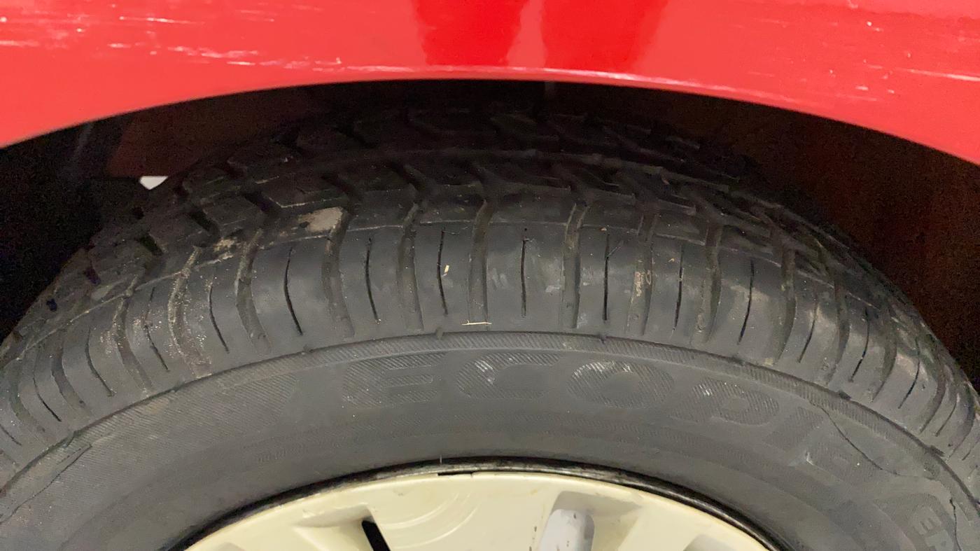 2019 Maruti Swift LXI, Petrol, Manual, 59,082 km, Left Front Tyre Tread