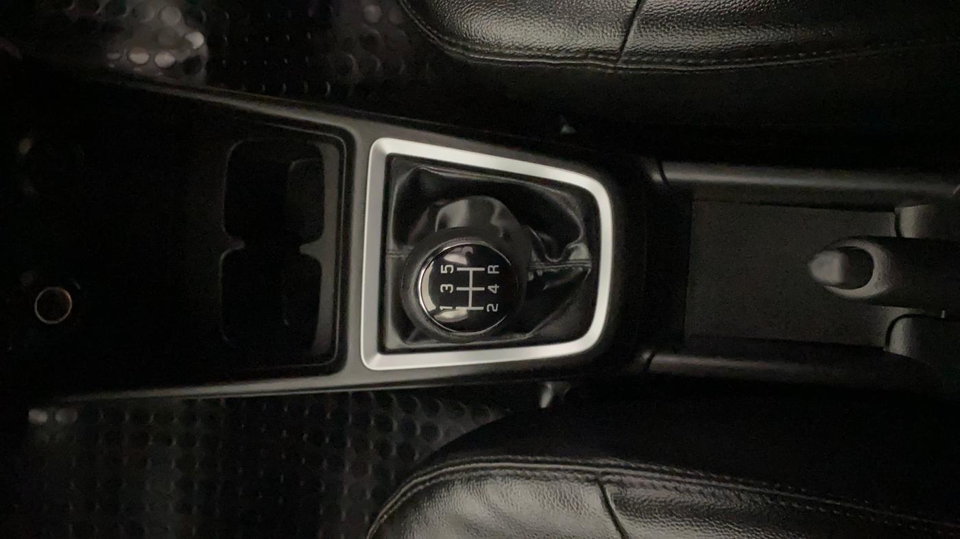 2019 Maruti Swift LXI, Petrol, Manual, 59,082 km, Gear Lever