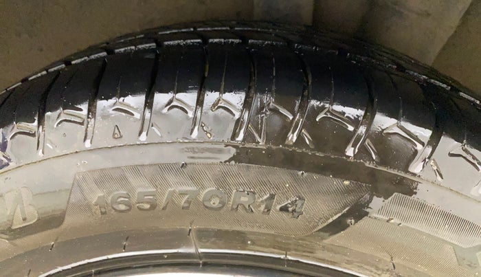 2017 Hyundai Grand i10 SPORTZ 1.2 KAPPA VTVT, CNG, Manual, 51,423 km, Left Rear Tyre Tread