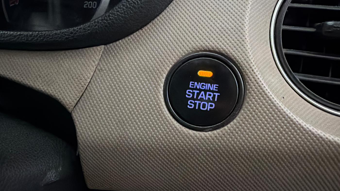 2015 Hyundai Grand i10 ASTA AT 1.2 KAPPA VTVT, Petrol, Automatic, 30,270 km, Keyless Start/ Stop Button