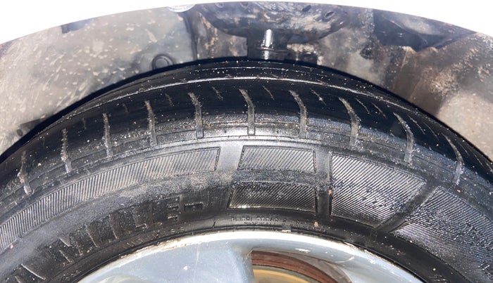 2015 Honda City 1.5L I-DTEC VX, Diesel, Manual, 1,36,317 km, Left Front Tyre Tread