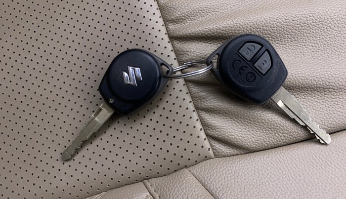 2019 Maruti Dzire VXI, Petrol, Manual, 29,578 km, Key Close Up