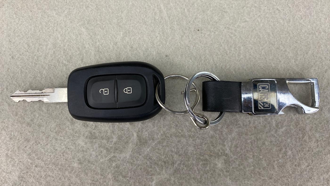 2017 Renault Duster RXZ 85 PS DIESEL, Diesel, Manual, 27,977 km, Key Close Up