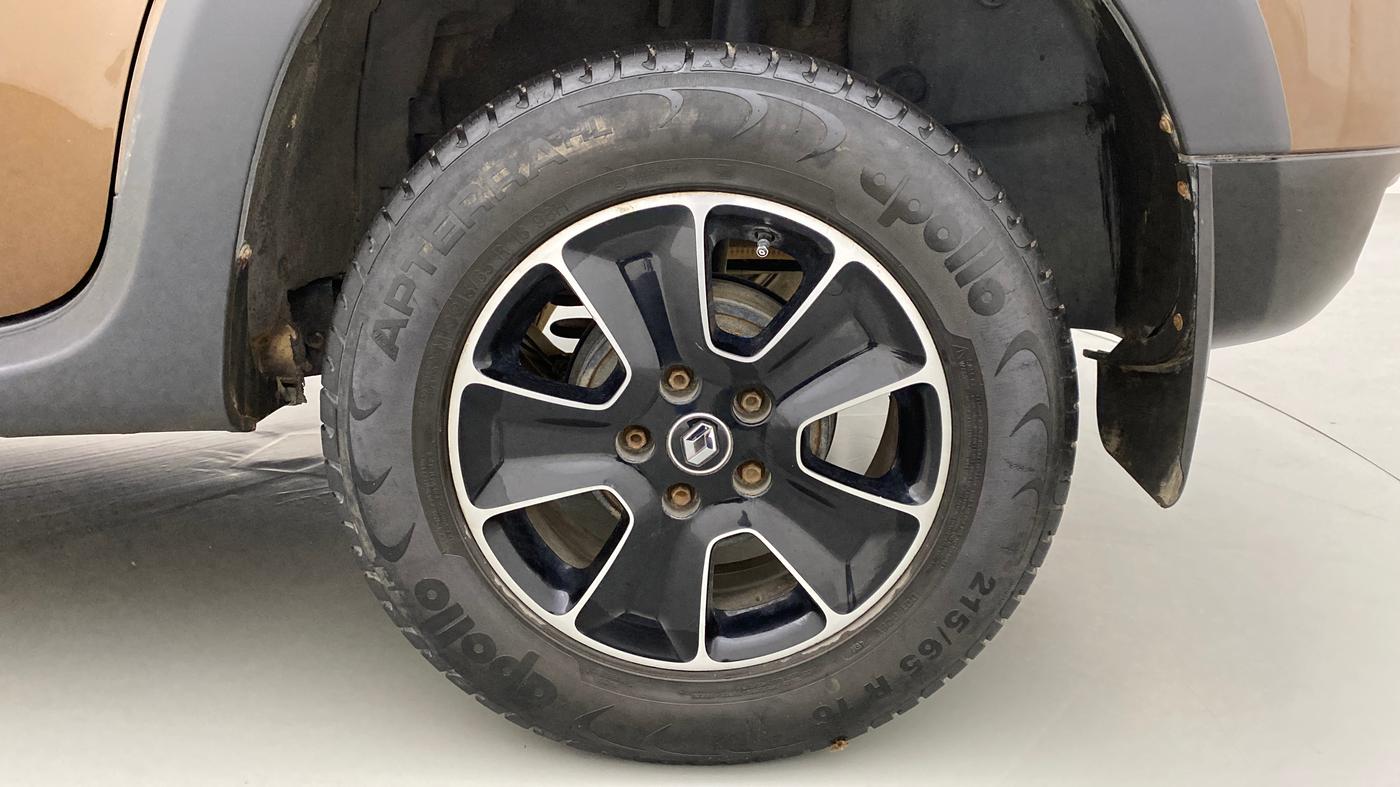 2017 Renault Duster RXZ 85 PS DIESEL, Diesel, Manual, 27,977 km, Left Rear Wheel