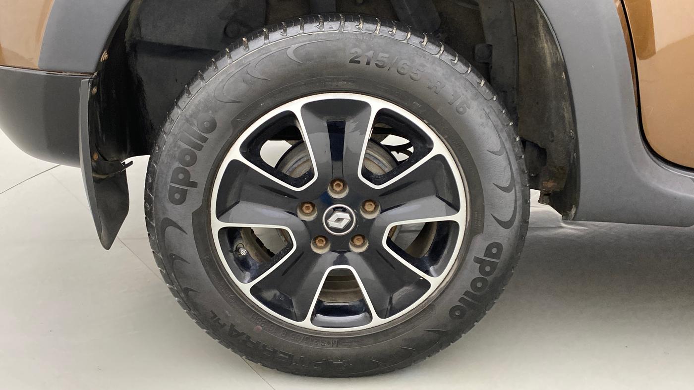 2017 Renault Duster RXZ 85 PS DIESEL, Diesel, Manual, 27,977 km, Right Rear Wheel
