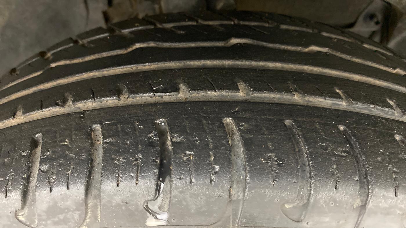 2017 Renault Duster RXZ 85 PS DIESEL, Diesel, Manual, 27,977 km, Right Front Tyre Tread