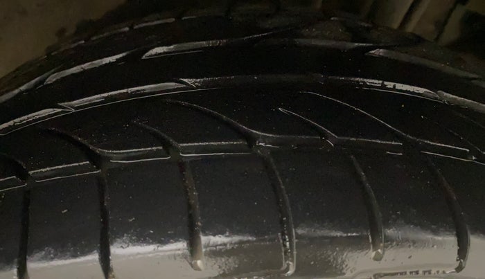 2018 Tata NEXON XE DIESEL, Diesel, Manual, 61,900 km, Left Rear Tyre Tread