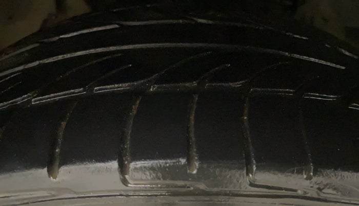 2018 Tata NEXON XE DIESEL, Diesel, Manual, 61,900 km, Right Front Tyre Tread