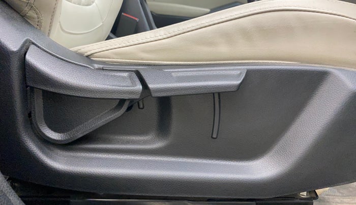 2020 KIA SELTOS HTX 1.5 PETROL, Petrol, Manual, 58,895 km, Driver Side Adjustment Panel