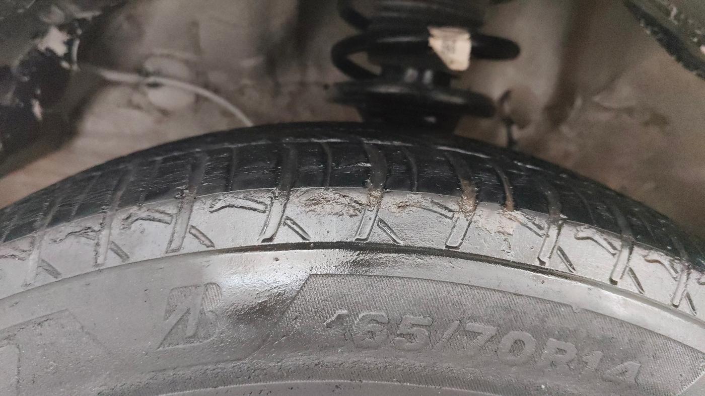 2023 Maruti S PRESSO VXI S-CNG, CNG, Manual, 56,039 km, Left Front Tyre Tread