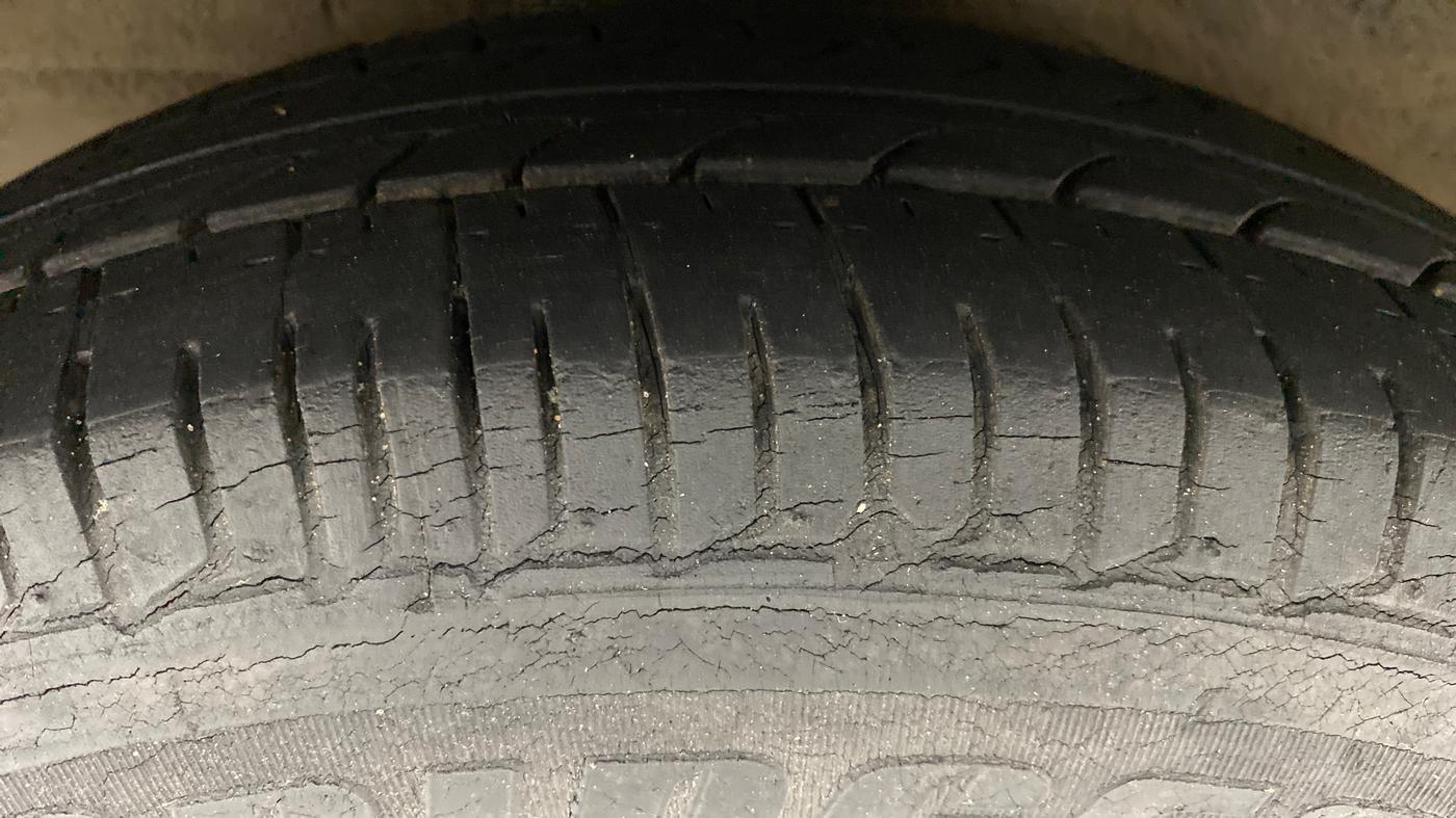 2011 Hyundai i10 SPORTZ 1.2 KAPPA2, Petrol, Manual, 29,295 km, Right Rear Tyre Tread