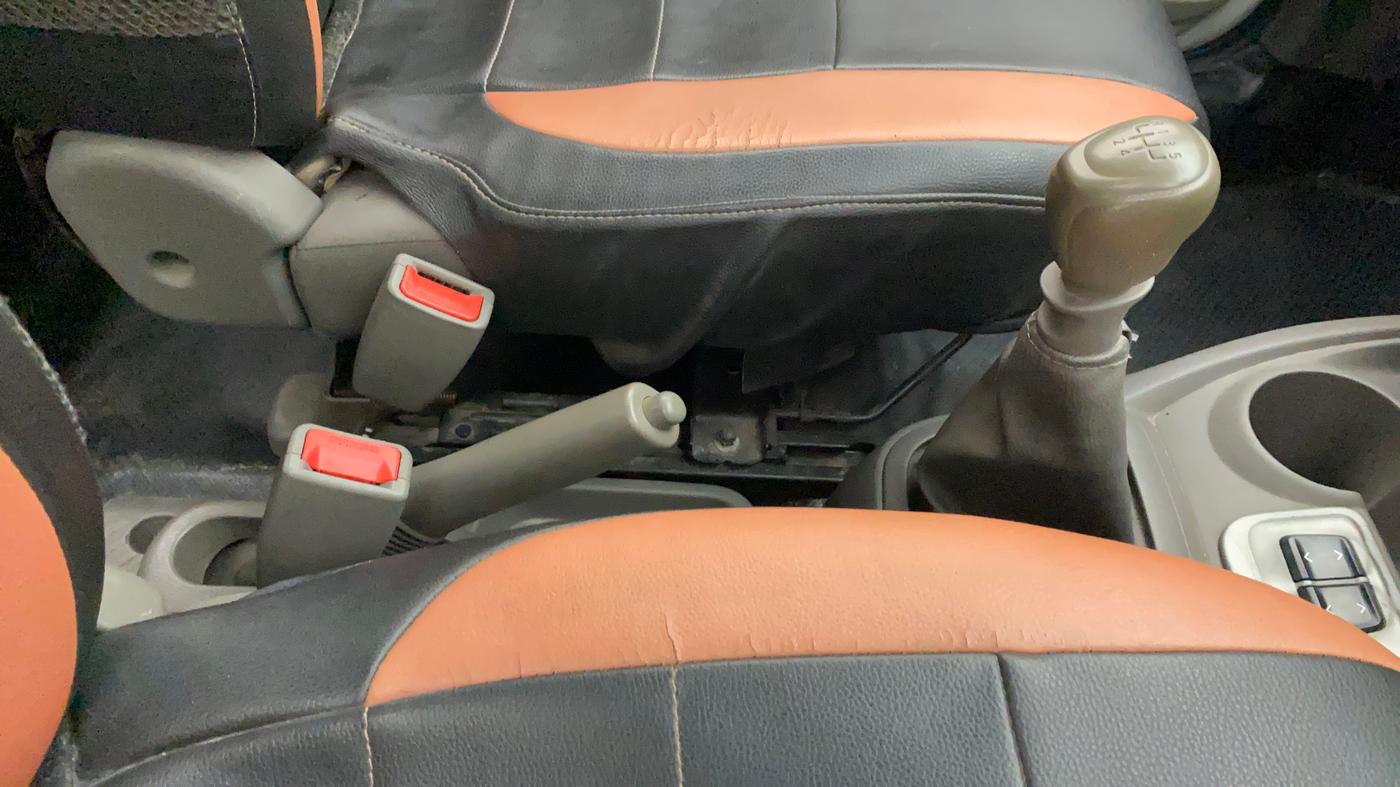 2016 Datsun Redi Go S, Petrol, Manual, 85,662 km, Gear Lever