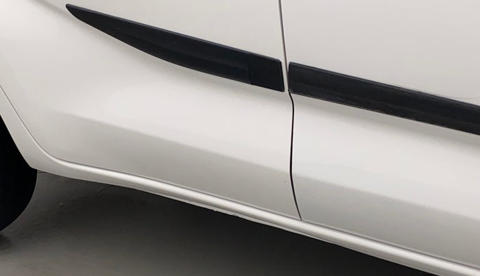 2016 Datsun Redi Go S, Petrol, Manual, 85,662 km, Right running board - Slightly dented