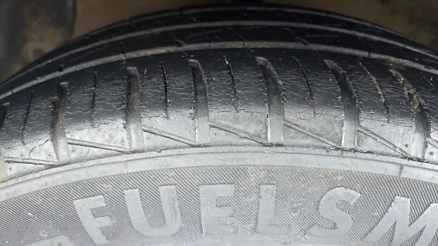 2016 Hyundai Grand i10 ASTA AT 1.2 KAPPA VTVT, Petrol, Automatic, 73,423 km, Left Front Tyre Tread
