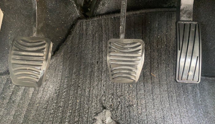 2022 Mahindra XUV300 W8 1.5 DIESEL, Diesel, Manual, 57,742 km, Pedals