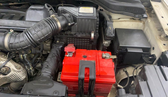 2022 Mahindra XUV300 W8 1.5 DIESEL, Diesel, Manual, 57,742 km, Engine View - Left