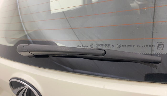 2022 Mahindra XUV300 W8 1.5 DIESEL, Diesel, Manual, 57,742 km, Rear Wiper