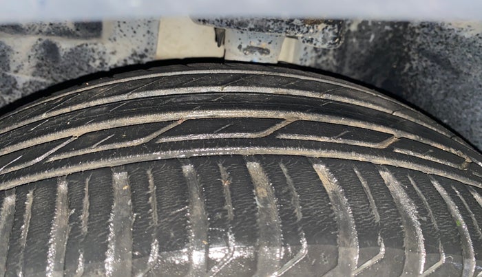 2017 Jeep Compass LONGITUDE (O) 2.0 DIESEL, Diesel, Manual, 70,504 km, Left Front Tyre Tread